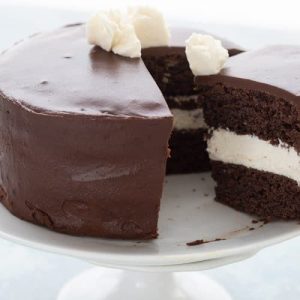 Toptan pasta alan cafelerin dikkat etmesi gerekenler arasında kalite, tazelik ve düzenli tedarik süreçleri önceliklidir.